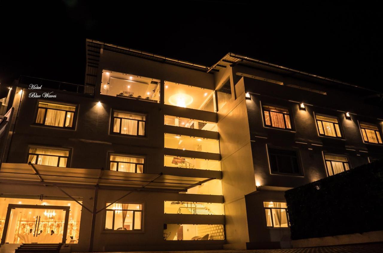 Hotel Blue Waves Jangli Ghāt Extérieur photo